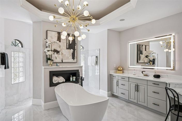 Image No.24-6 Bed Property for sale