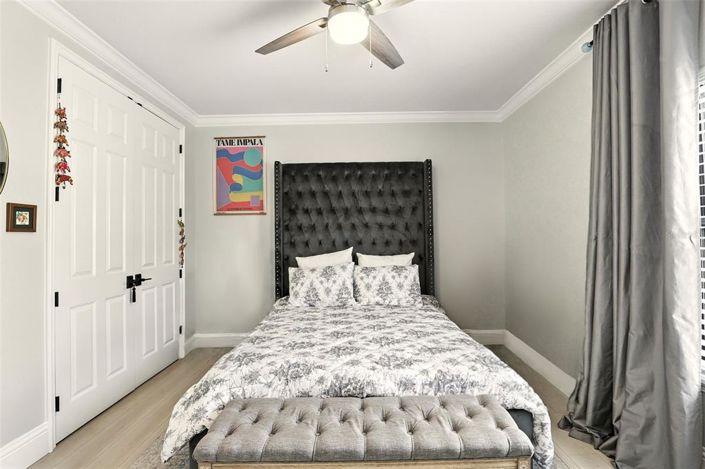 Image No.29-6 Bed Property for sale