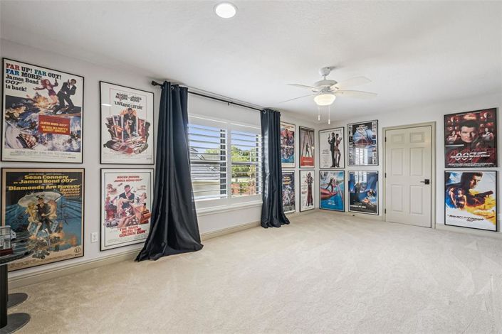 Image No.38-6 Bed Property for sale