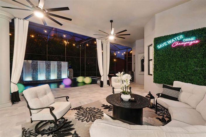 Image No.43-6 Bed Property for sale