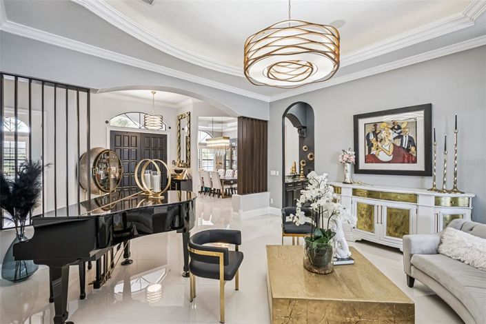 Image No.7-6 Bed Property for sale