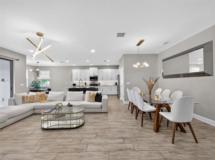 Image No.2-4 Bed Property for sale