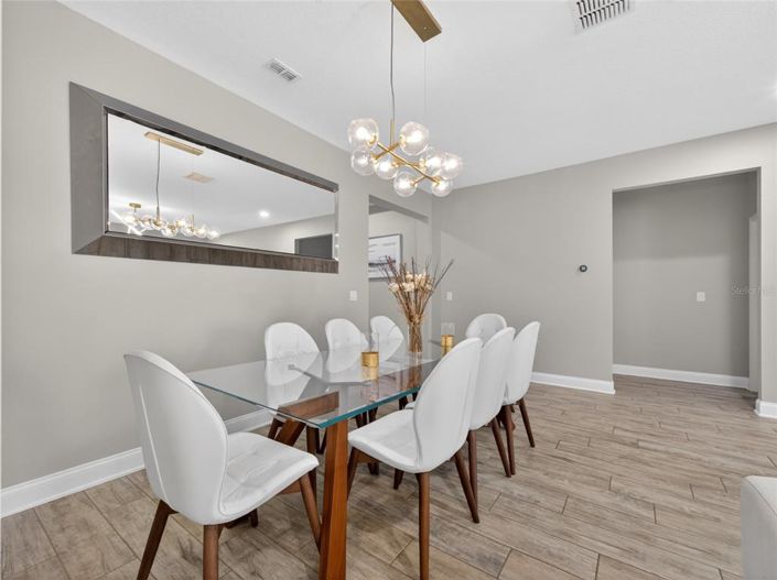 Image No.4-4 Bed Property for sale