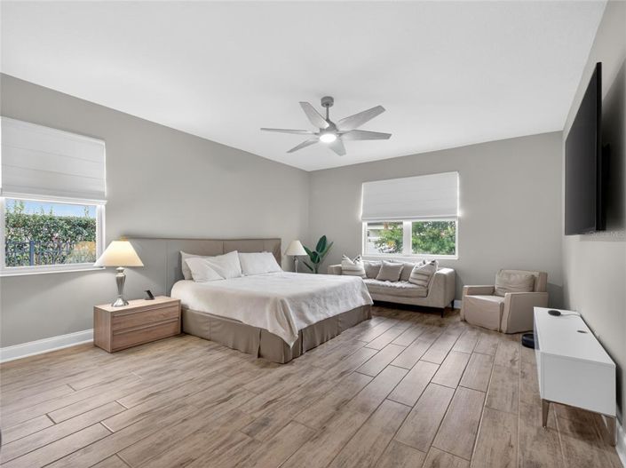 Image No.7-4 Bed Property for sale