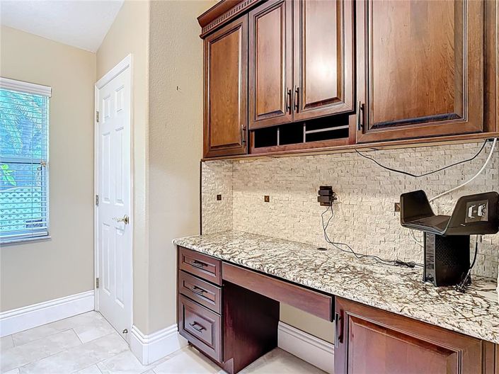 Image No.12-2 Bed Property for sale