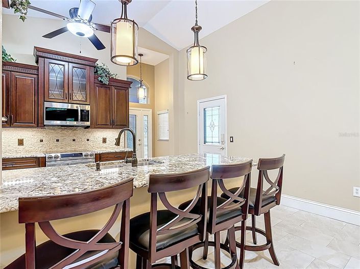 Image No.15-2 Bed Property for sale