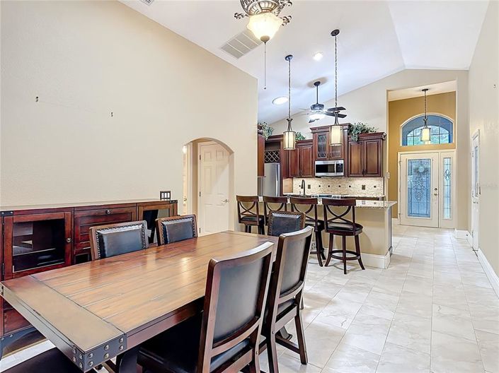 Image No.17-2 Bed Property for sale