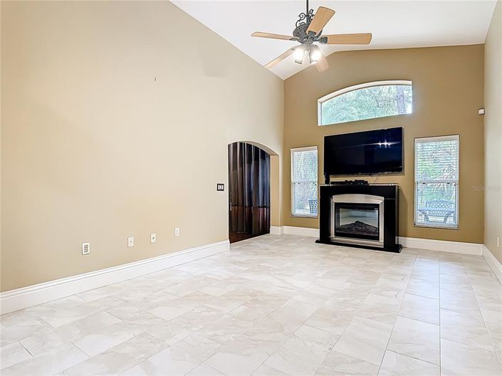 Image No.19-2 Bed Property for sale