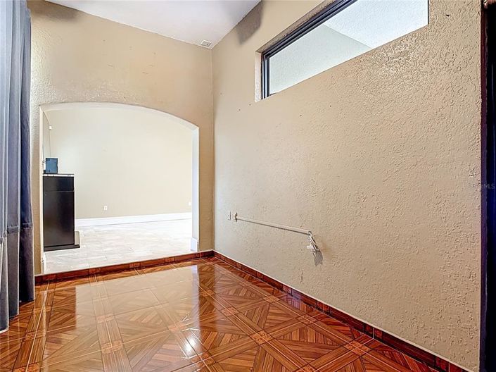 Image No.35-2 Bed Property for sale