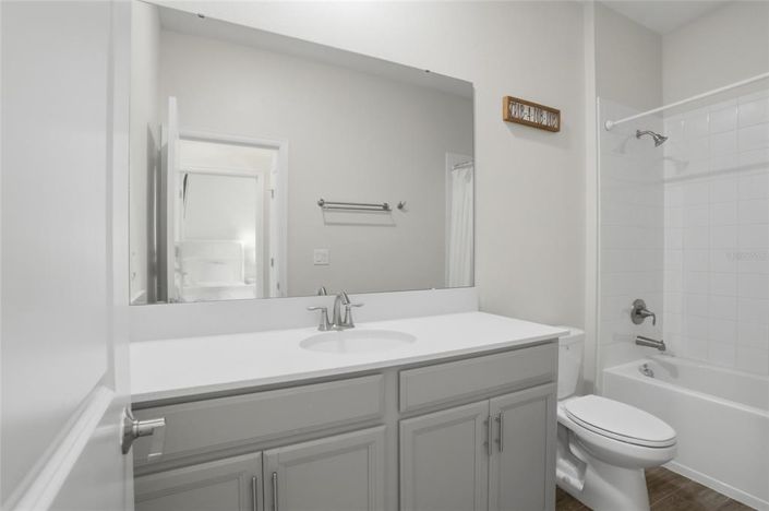 Image No.24-3 Bed Property for sale