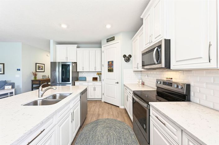 Image No.9-4 Bed Property for sale