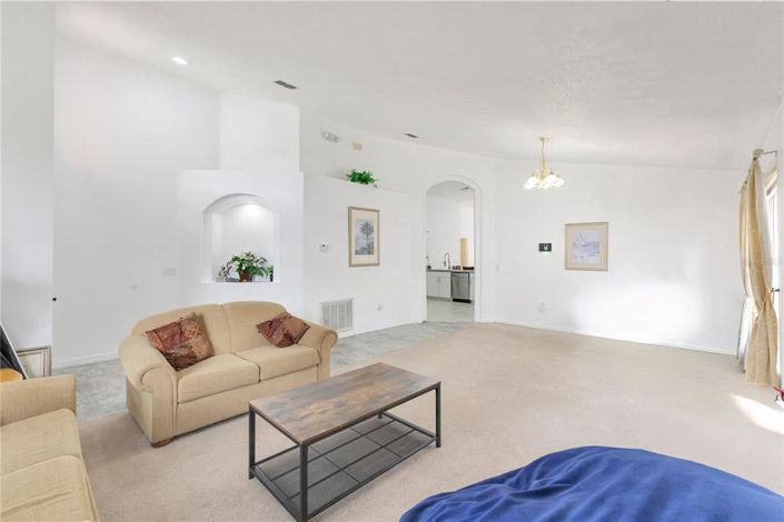 Image No.5-4 Bed Property for sale