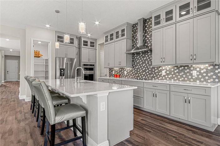 Image No.9-5 Bed Property for sale