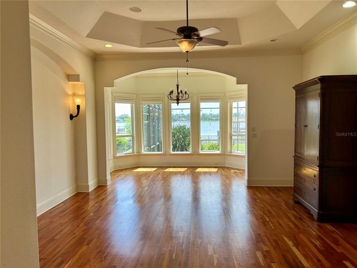 Image No.17-4 Bed Property for sale