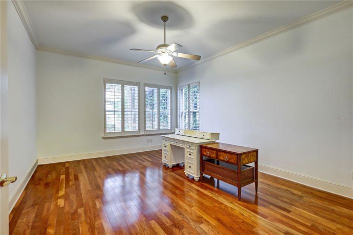 Image No.30-4 Bed Property for sale