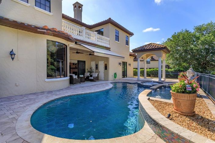 Image No.32-6 Bed Property for sale