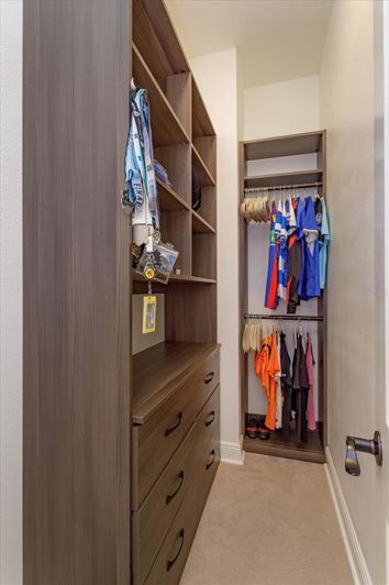 Image No.38-6 Bed Property for sale