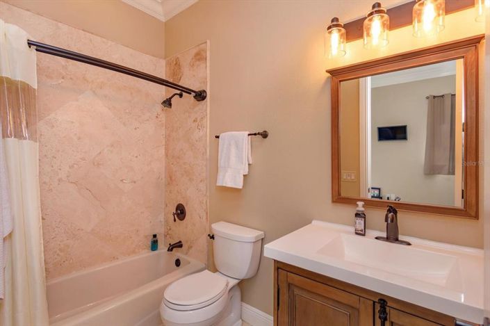 Image No.39-6 Bed Property for sale