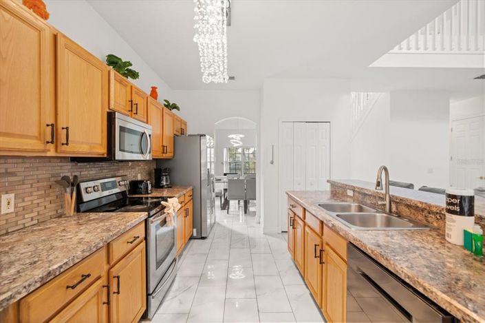 Image No.13-5 Bed Property for sale