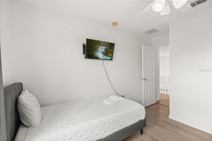 Image No.29-5 Bed Property for sale