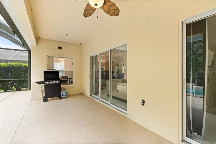 Image No.32-5 Bed Property for sale