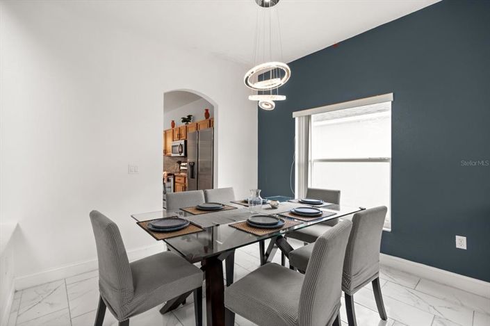 Image No.7-5 Bed Property for sale