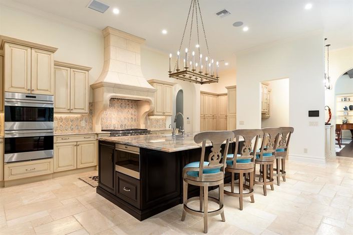 Image No.19-3 Bed Property for sale