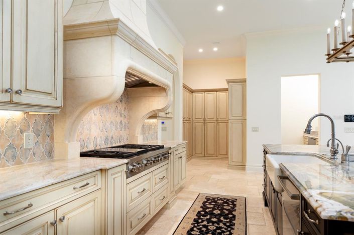 Image No.22-3 Bed Property for sale