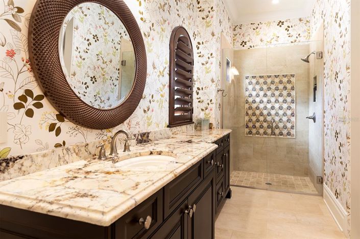 Image No.47-3 Bed Property for sale