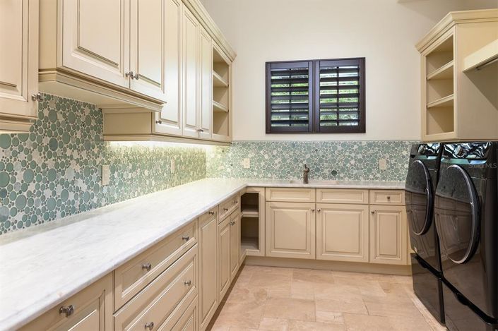 Image No.48-3 Bed Property for sale