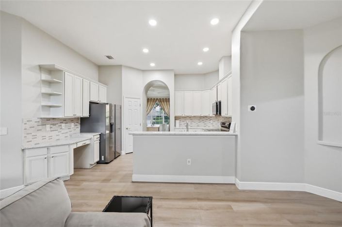 Image No.13-5 Bed Property for sale