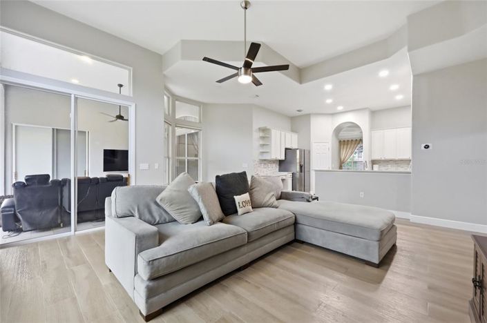 Image No.16-5 Bed Property for sale