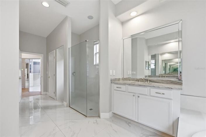 Image No.29-5 Bed Property for sale