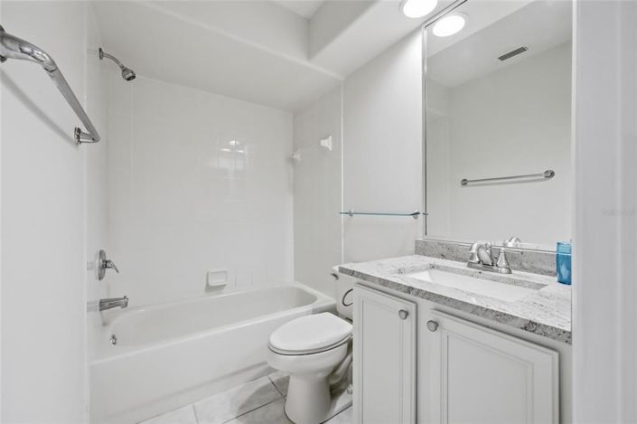 Image No.34-5 Bed Property for sale