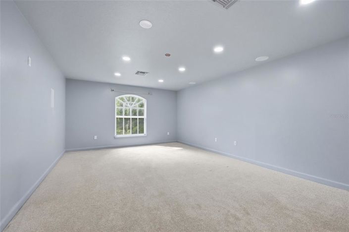 Image No.35-5 Bed Property for sale