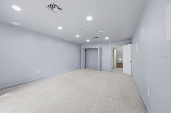 Image No.36-5 Bed Property for sale