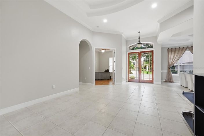 Image No.7-5 Bed Property for sale