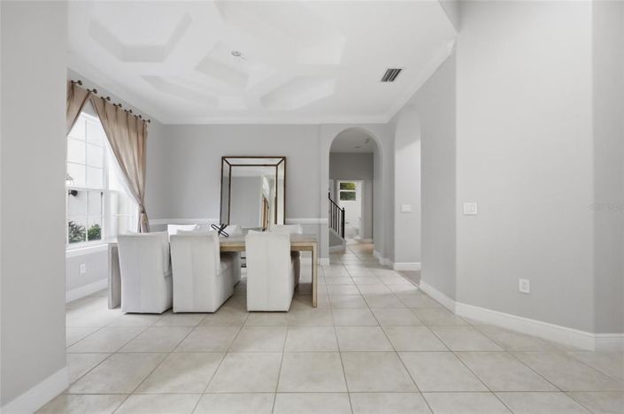 Image No.9-5 Bed Property for sale