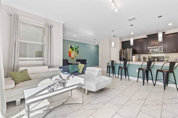 Image No.2-4 Bed Townhouse for sale