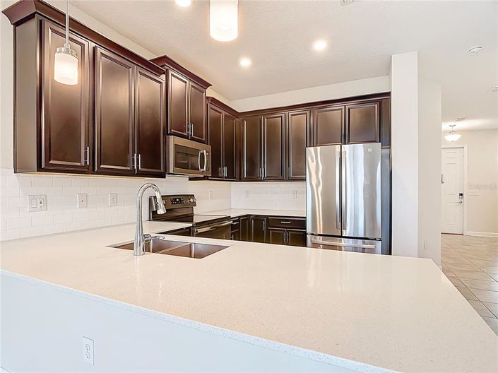 Image No.13-3 Bed Townhouse for sale