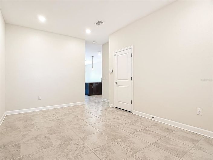 Image No.9-3 Bed Townhouse for sale