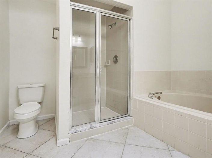 Image No.15-Propriété de 4 chambres à vendre à Clermont