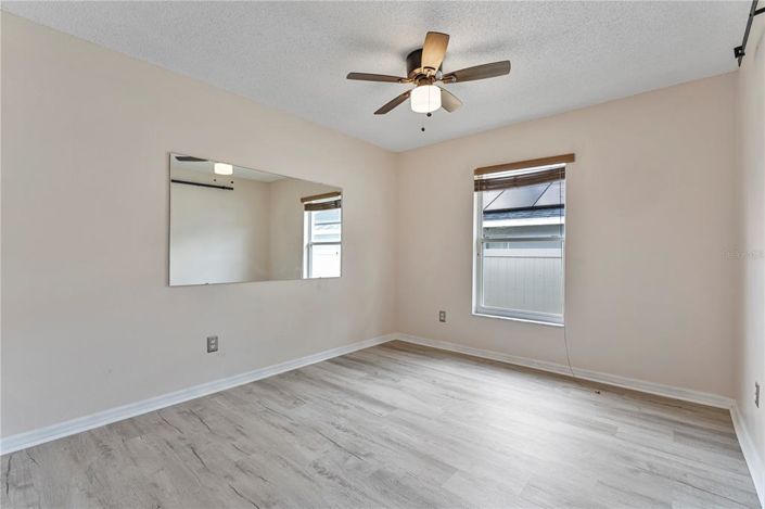 Image No.10-4 Bed Property for sale