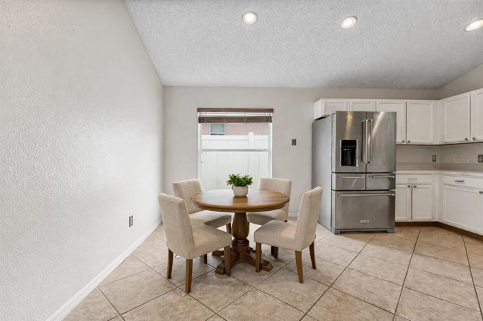 Image No.11-4 Bed Property for sale