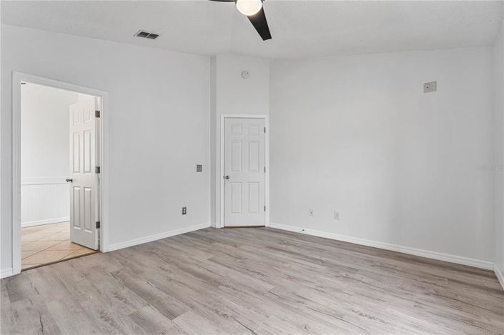 Image No.23-4 Bed Property for sale