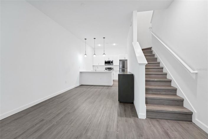 Image No.10-4 Bed Townhouse for sale