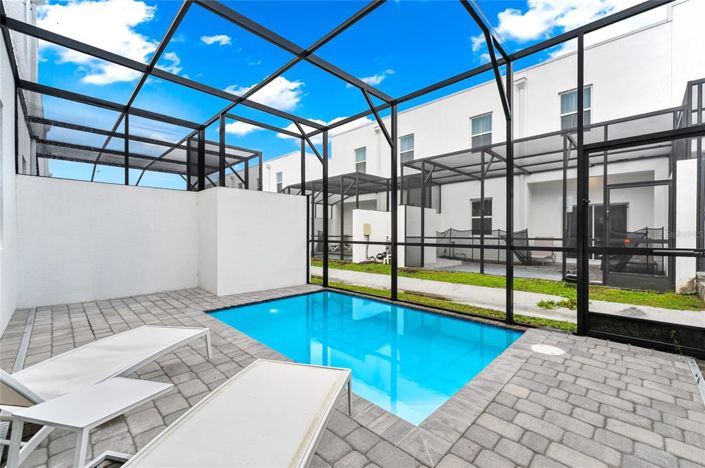 Image No.30-4 Bed Townhouse for sale