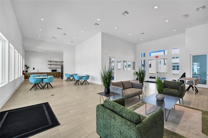 Image No.39-4 Bed Townhouse for sale