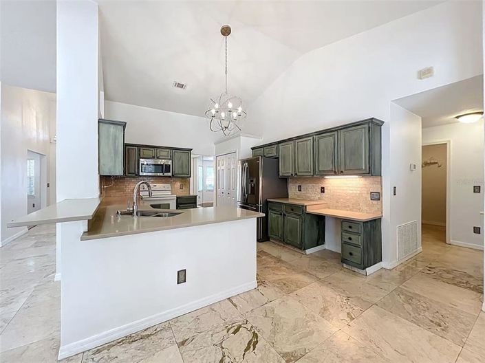 Image No.16-4 Bed Property for sale