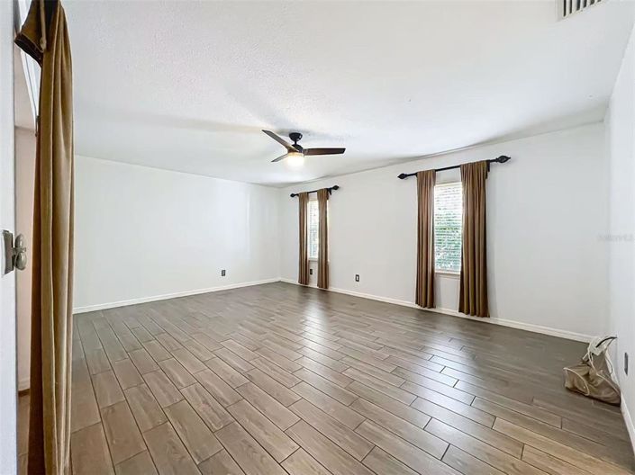 Image No.29-4 Bed Property for sale